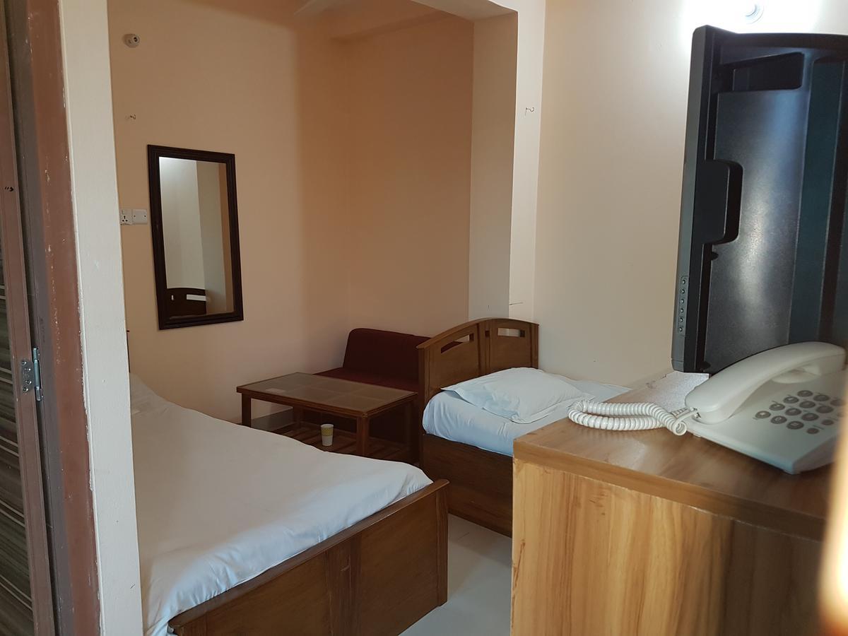 Hotel Diamond Park Dakhin Kattali Exterior foto